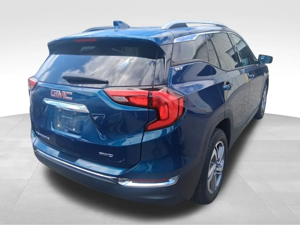 Used 2020 Blue GMC SLT image 4