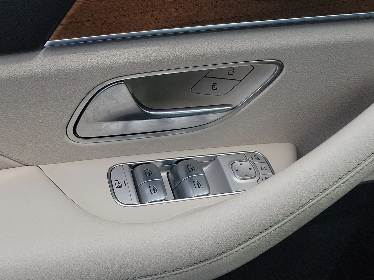 Certified Used 2022  Mercedes-Benz GLE 350 image 27