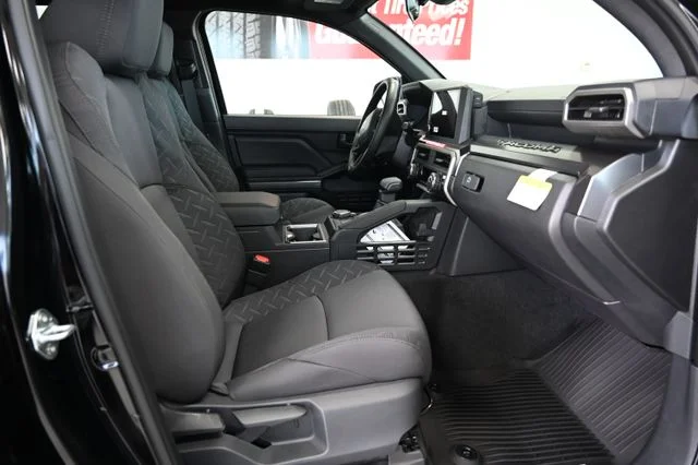 2026 Toyota Tacoma SR5 - Photo 12