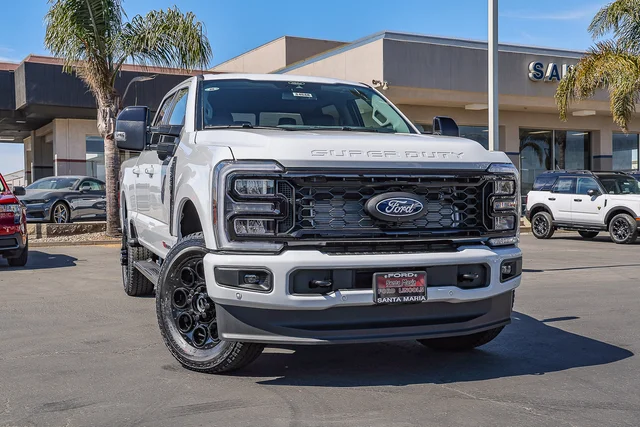 2027 Ford Super Duty F-250® Lariat®