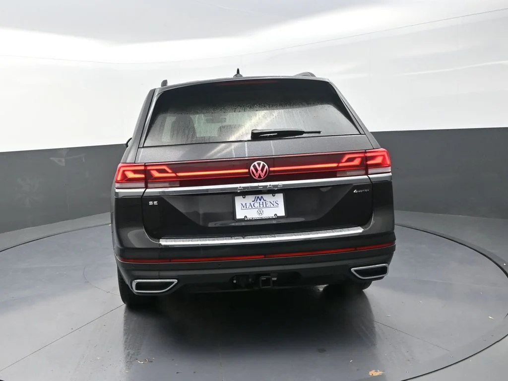 2026 Volkswagen Atlas SE w/Tech - Photo 10