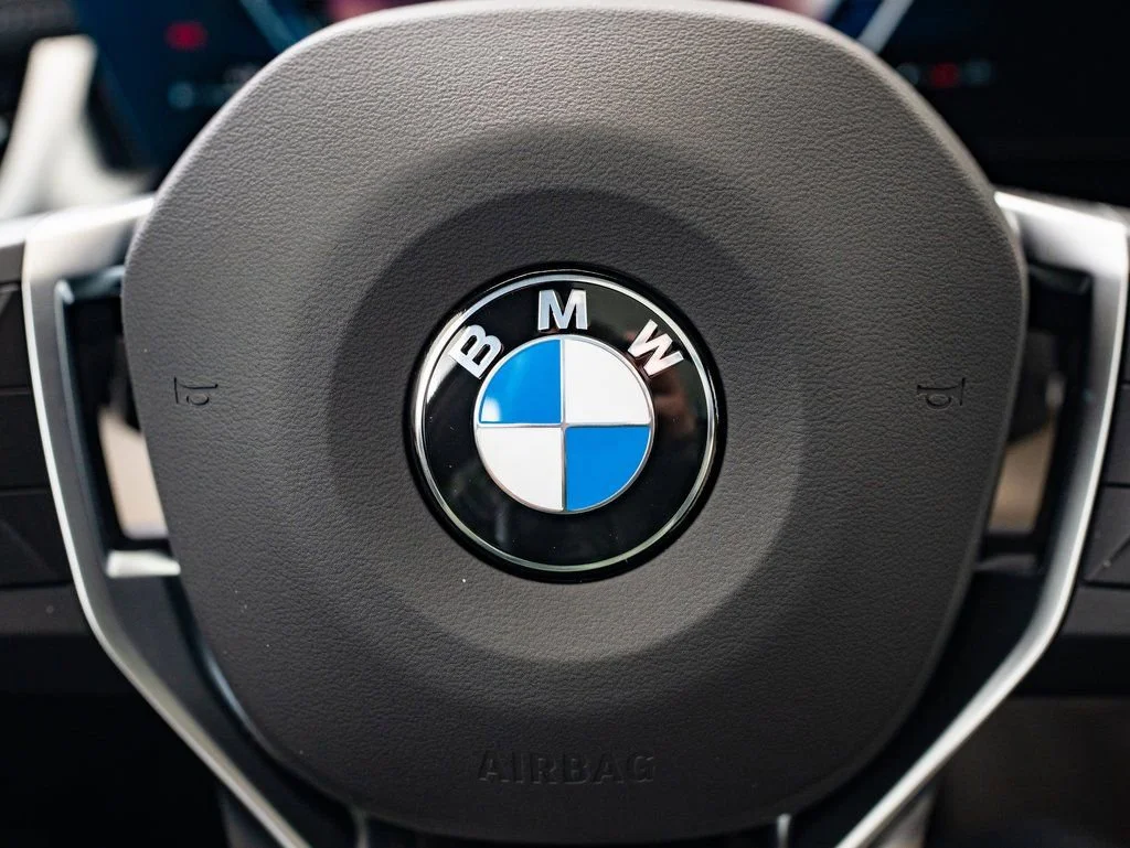 Used 2025 Blue Metallic BMW xDrive28i image 27