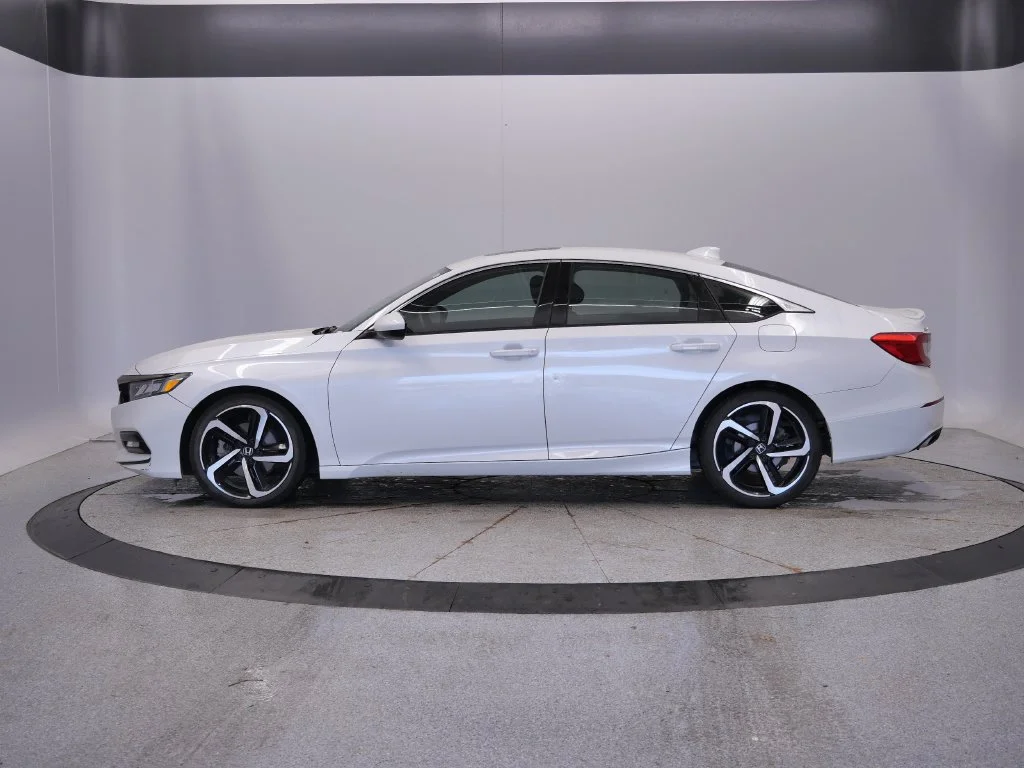 Used 2018 White Honda Sport 2.0T image 2