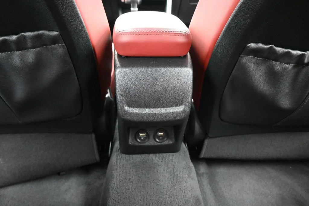 Used 2023 Wolf Gray Kia GT-Line image 35