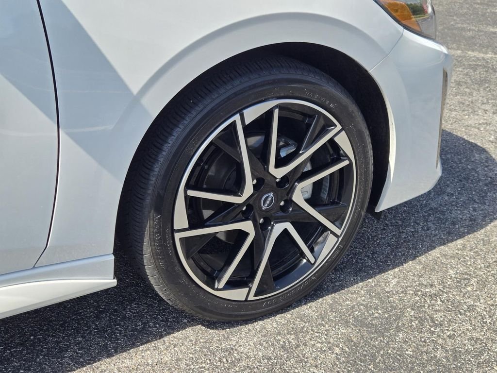 Used 2025 White Nissan SR image 11