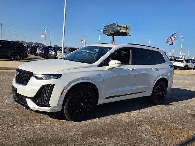 Used 2023 White Cadillac Sport image 3