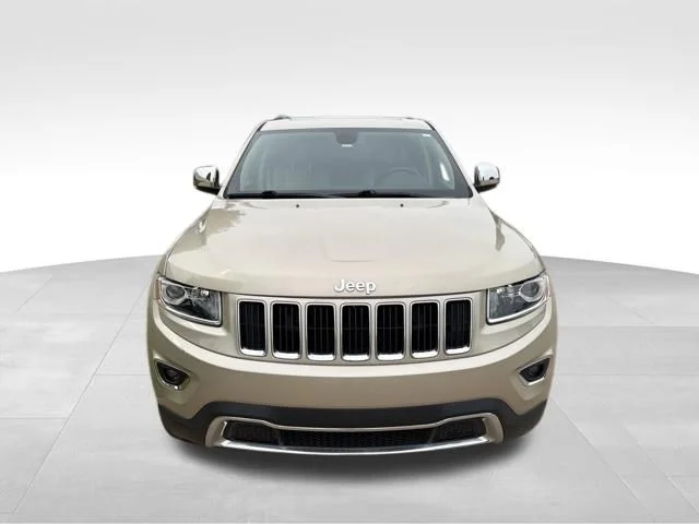 Used 2015 Beige Jeep Limited image 10