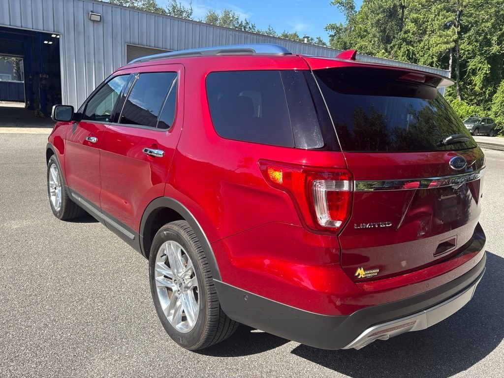 Used 2016 Red Ford Limited image 6