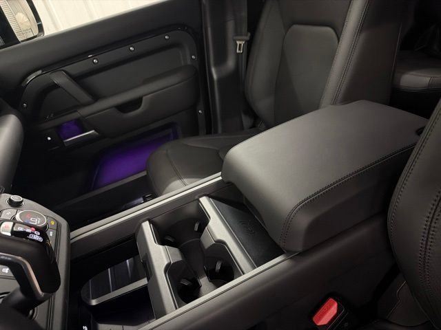 New 2026 Santorini Black Land Rover S image 32