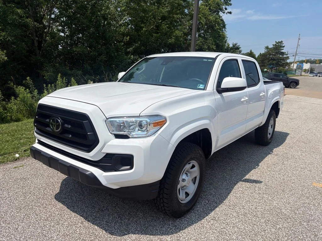 Certified Used 2022 White Toyota SR image 1