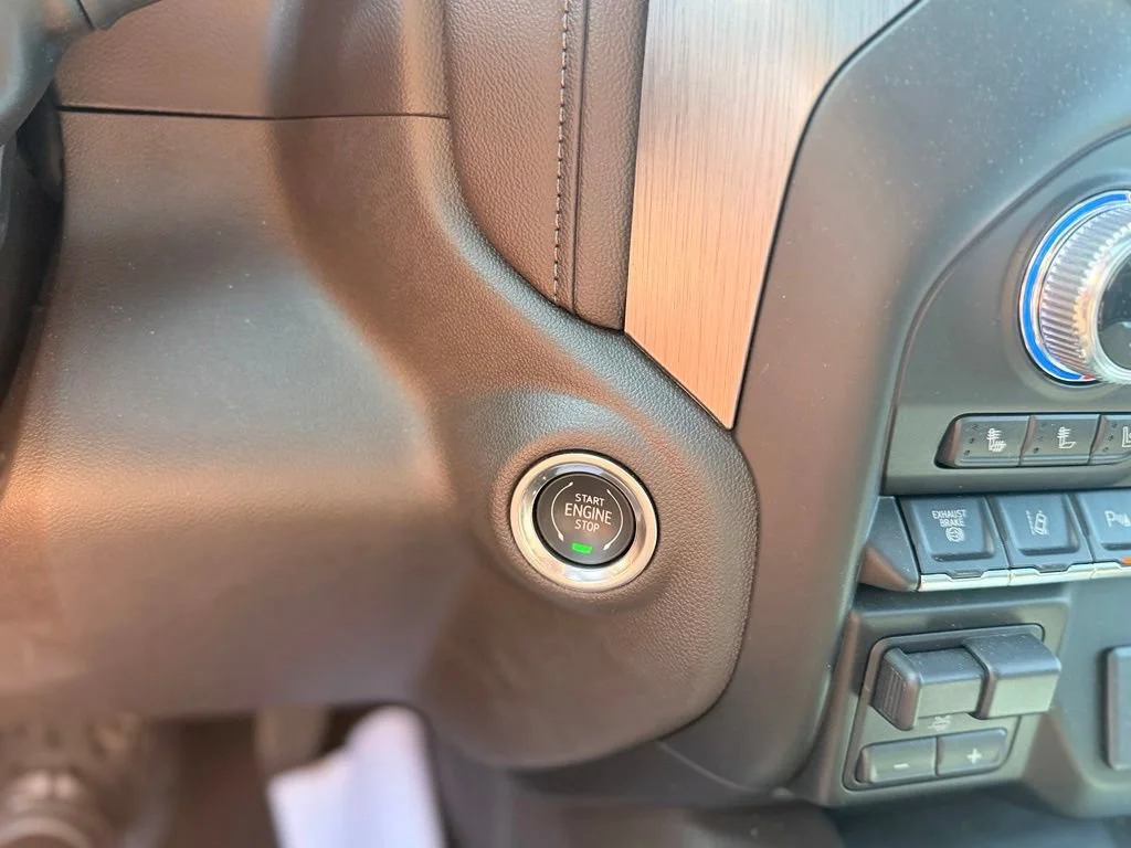 Used 2020 ONYX BLACK GMC Denali image 32