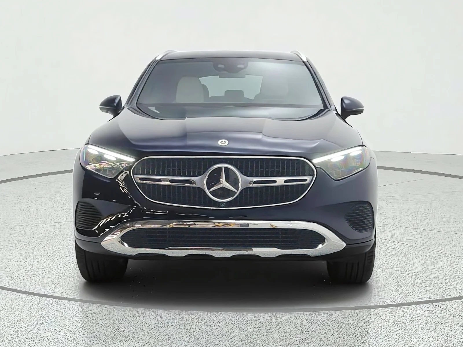 Used 2024 Nautical Blue Metallic Mercedes-Benz GLC 300 4MATIC® SUV image 2