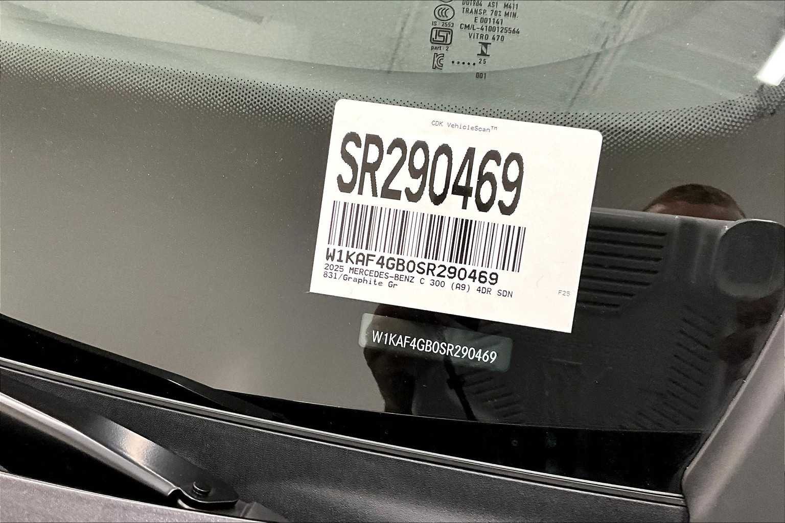 New 2025 Graphite Grey Metallic Mercedes-Benz C 300 image 22