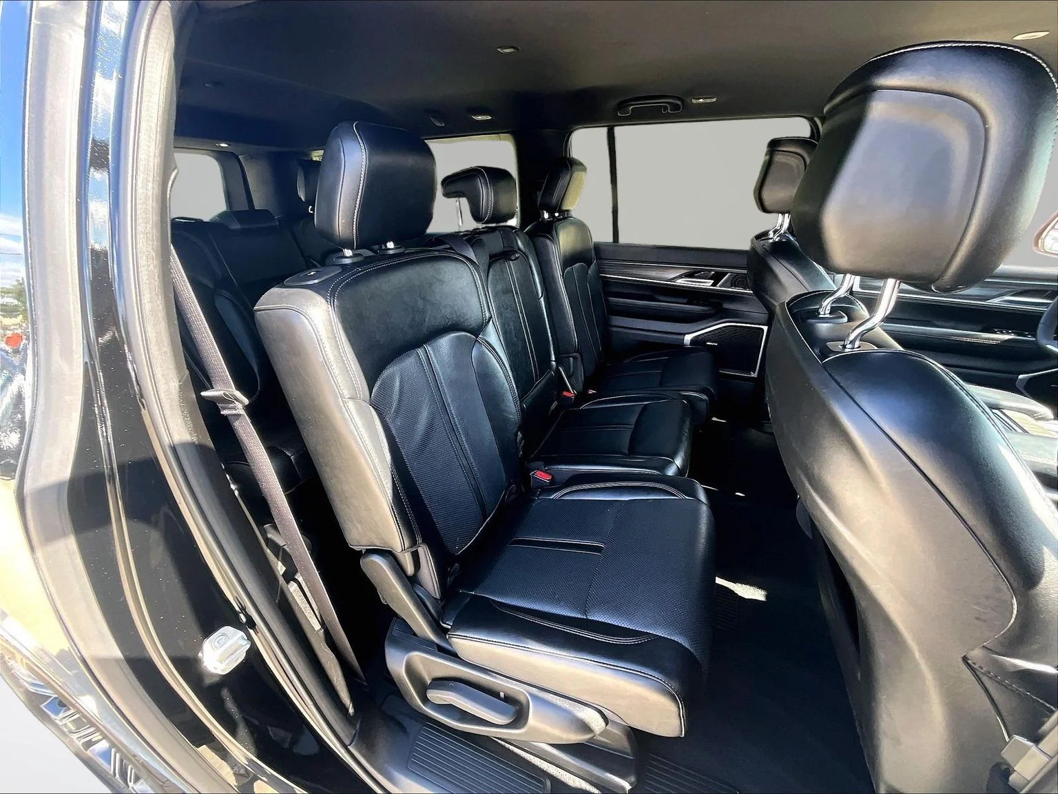 Used 2024 Black Jeep Series II image 26