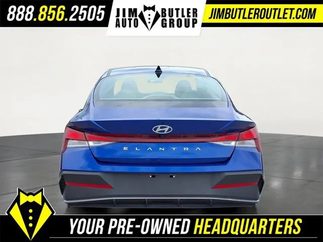 Used 2024  Hyundai SEL image 17