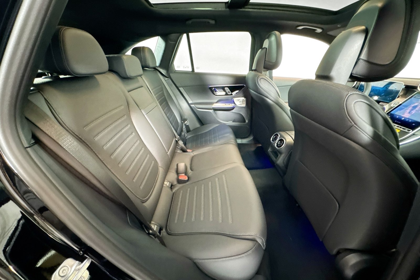 New 2026 Black Mercedes-Benz GLC 300 image 25