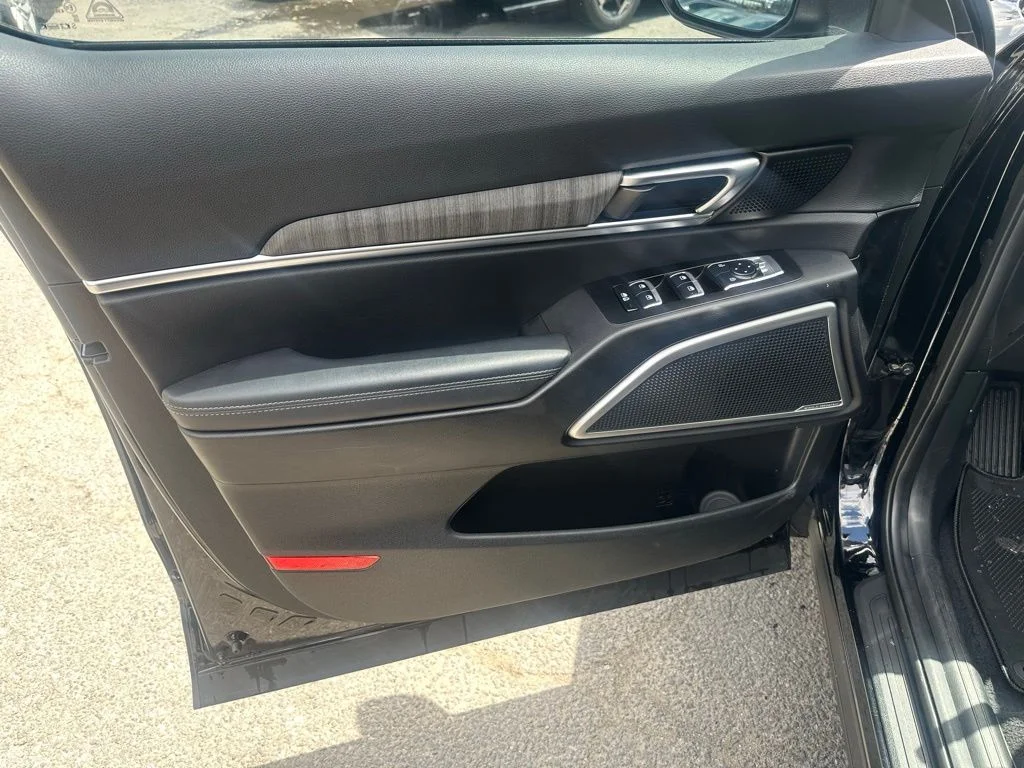 Used 2024 Black Kia EX image 10