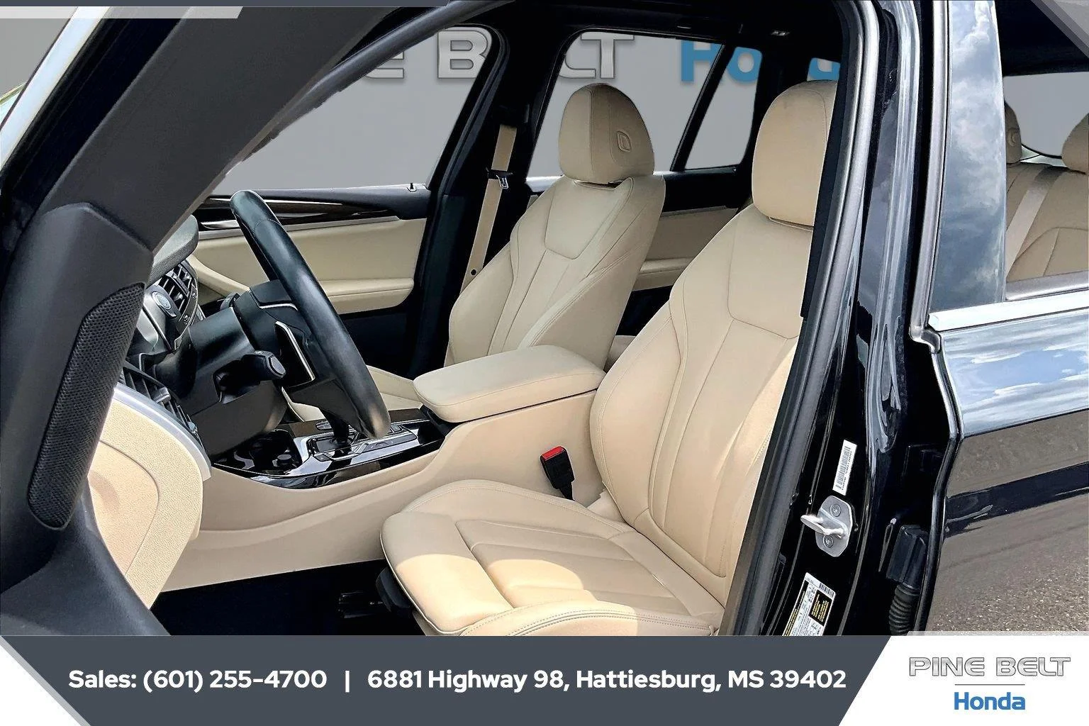 Used 2020 Black Sapphire Metallic BMW xDrive30i image 18
