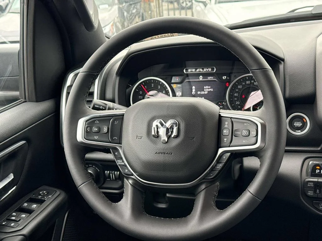 New 2026 Diamond Black Crystal Pearl-Coat Exterior Paint RAM Big Horn/Lone Star image 14
