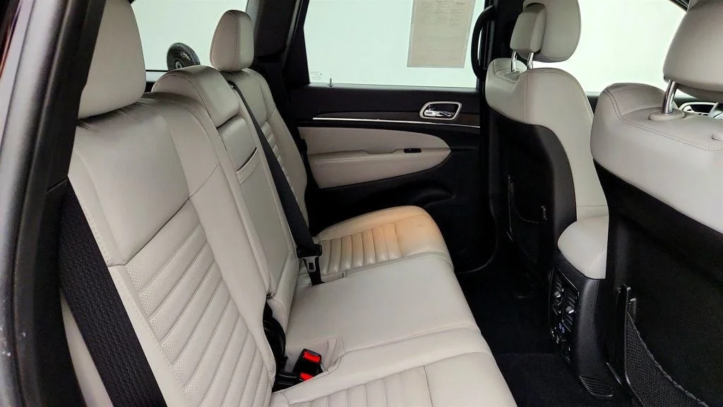 Used 2018 Diamond Black Crystal Pearlcoat Jeep Sterling Edition 4x2 *Ltd Avail* Luxury & Active Safety Groups image 23