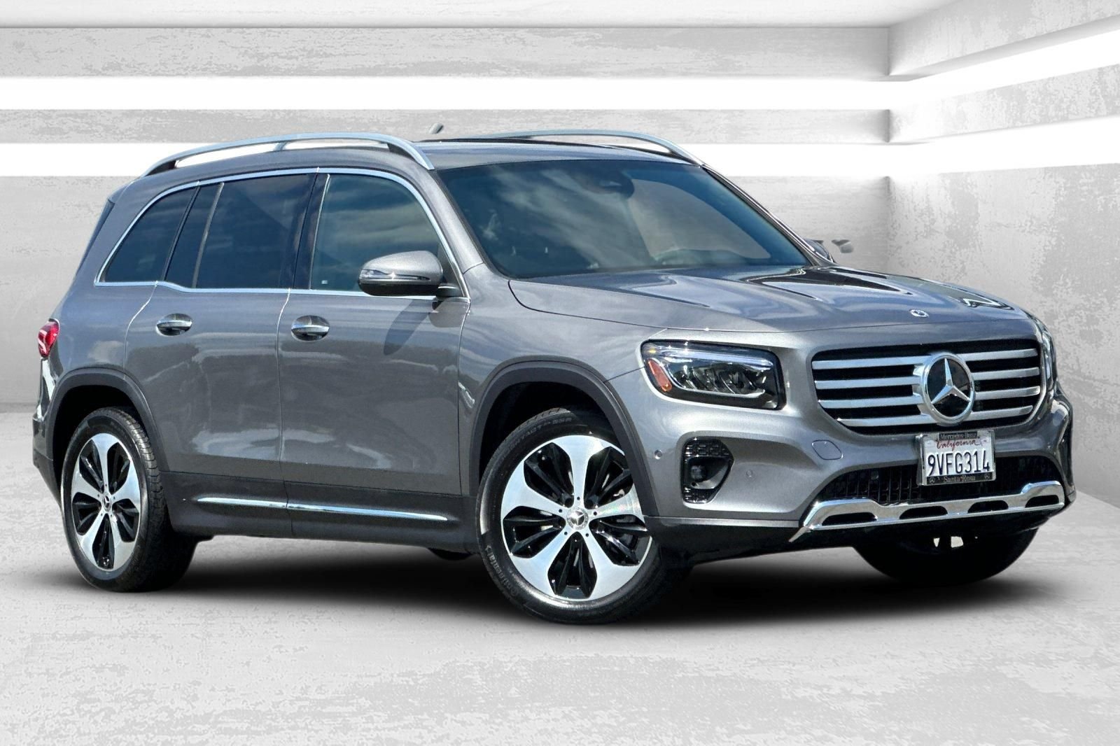 2026 Mercedes-Benz GLB GLB 250 4MATIC's photo