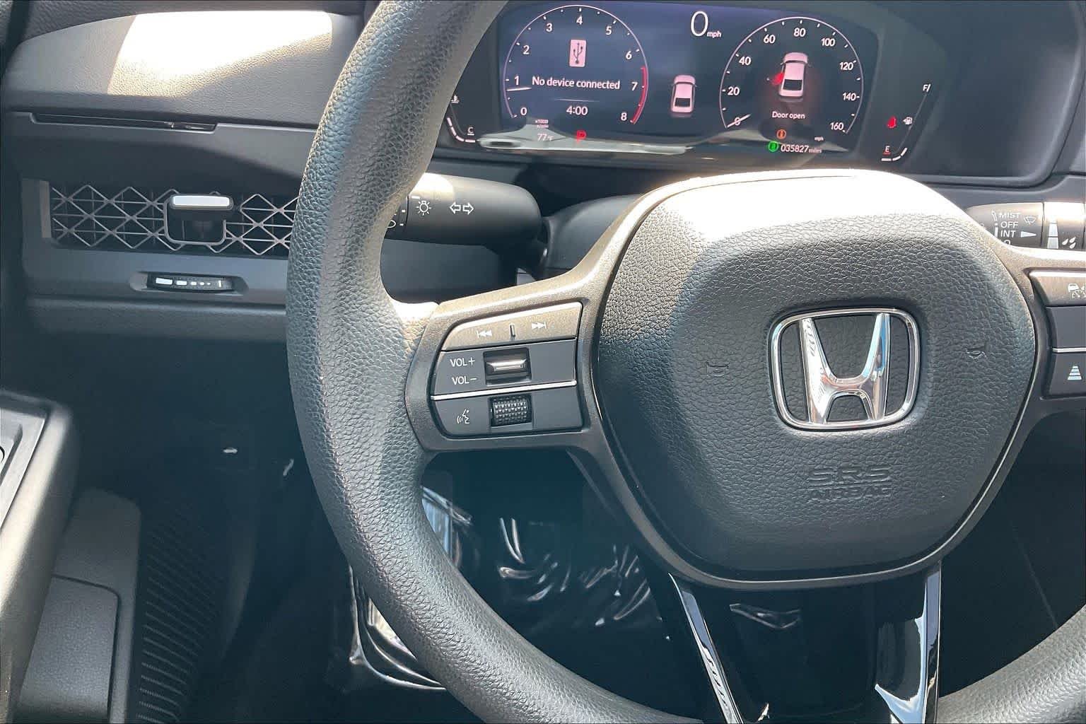 Used 2024 Platinum White Pearl Honda EX image 23