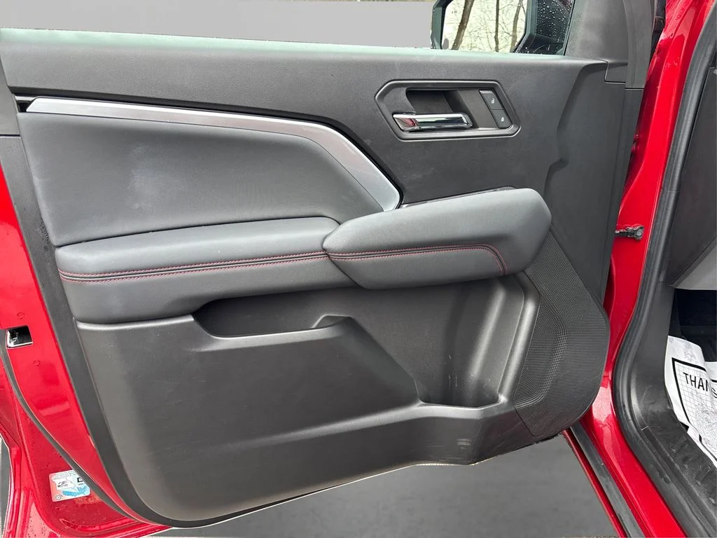 Used 2023 Red Chevrolet Z71 image 23