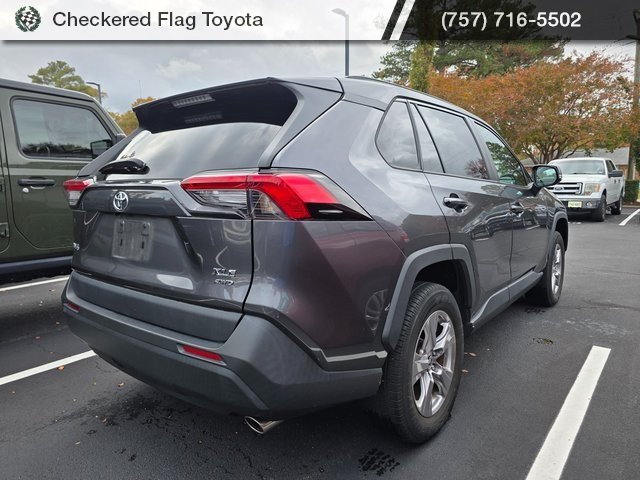 2022 Toyota RAV4 XLE photo 4
