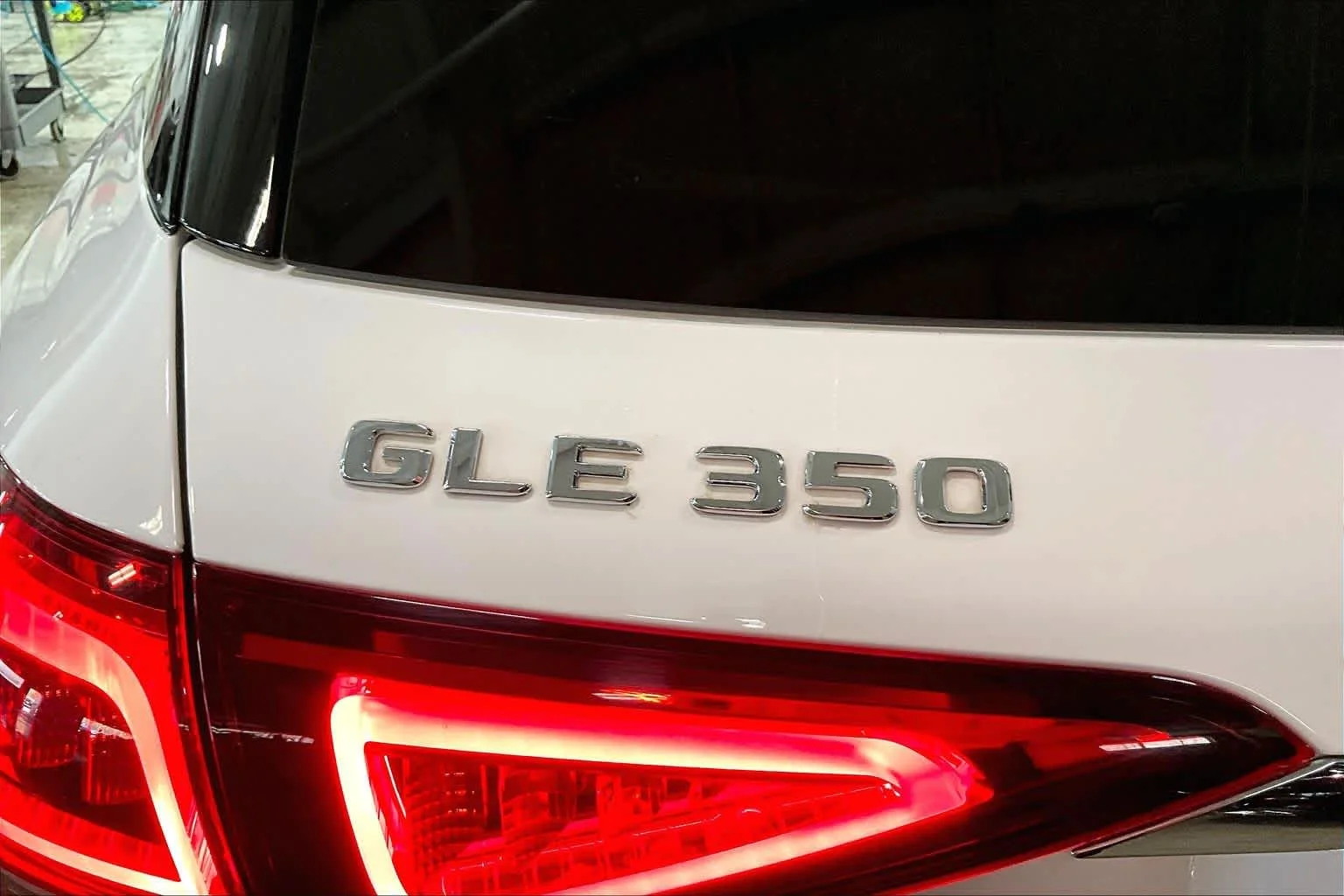 Used 2021 Polar White Mercedes-Benz GLE 350 image 10