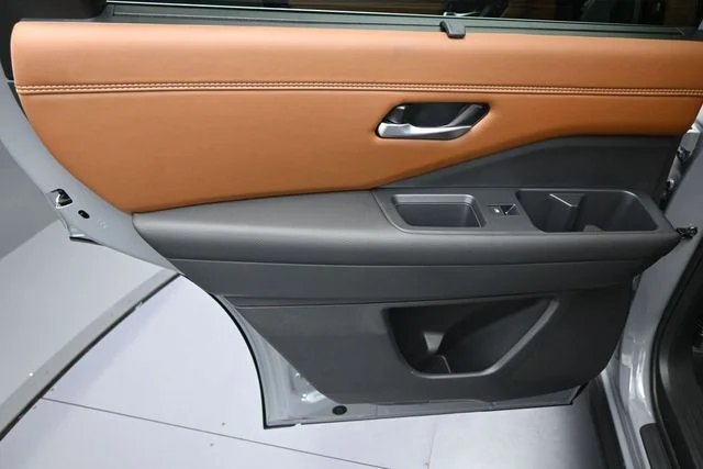 New 2026 Boulder Gray Pearl Nissan Platinum image 10