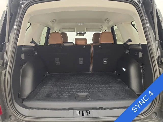 New 2026 Carbonized Gray Metallic Ford Outer Banks® image 17