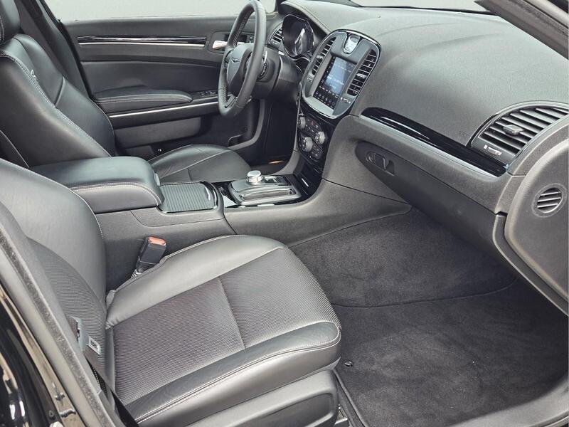 Used 2023 Gloss Black CHRYSLER 300S RWD image 18