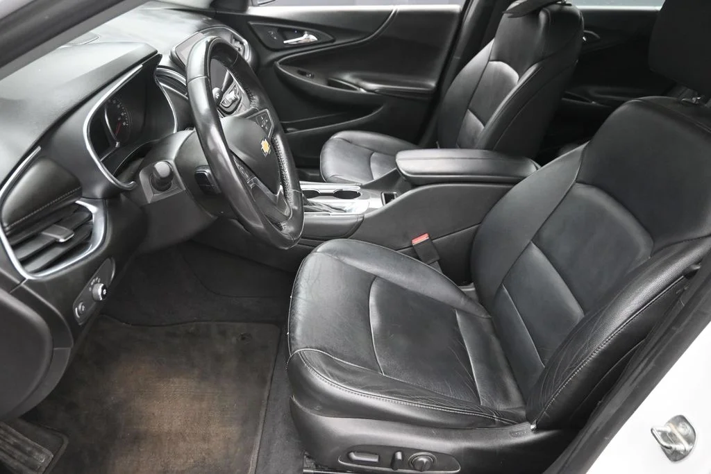 Used 2016 White Chevrolet LT image 16