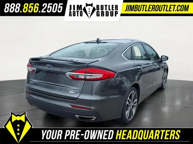 Used 2020  Ford Titanium image 2