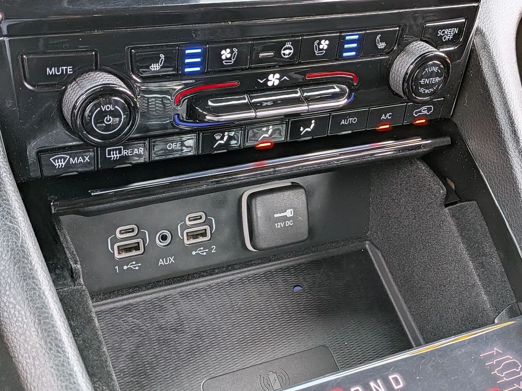 Used 2021 Black Jeep Summit image 20