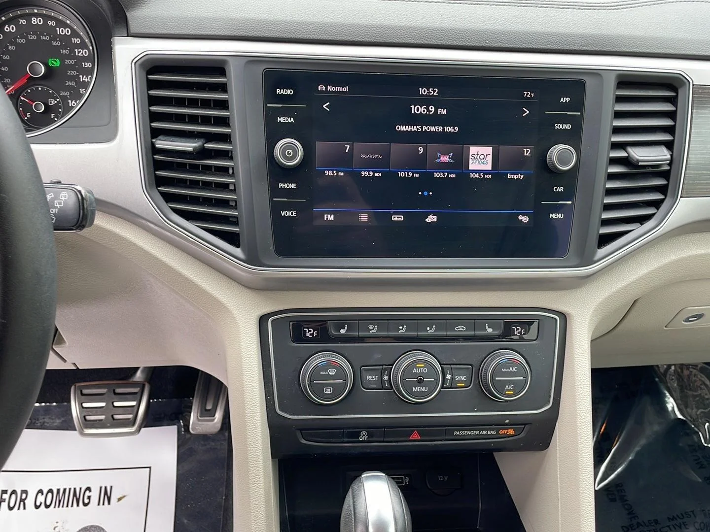 Used 2019 Pure White Volkswagen 3.6L V6 SE w/Technology R-Line image 13