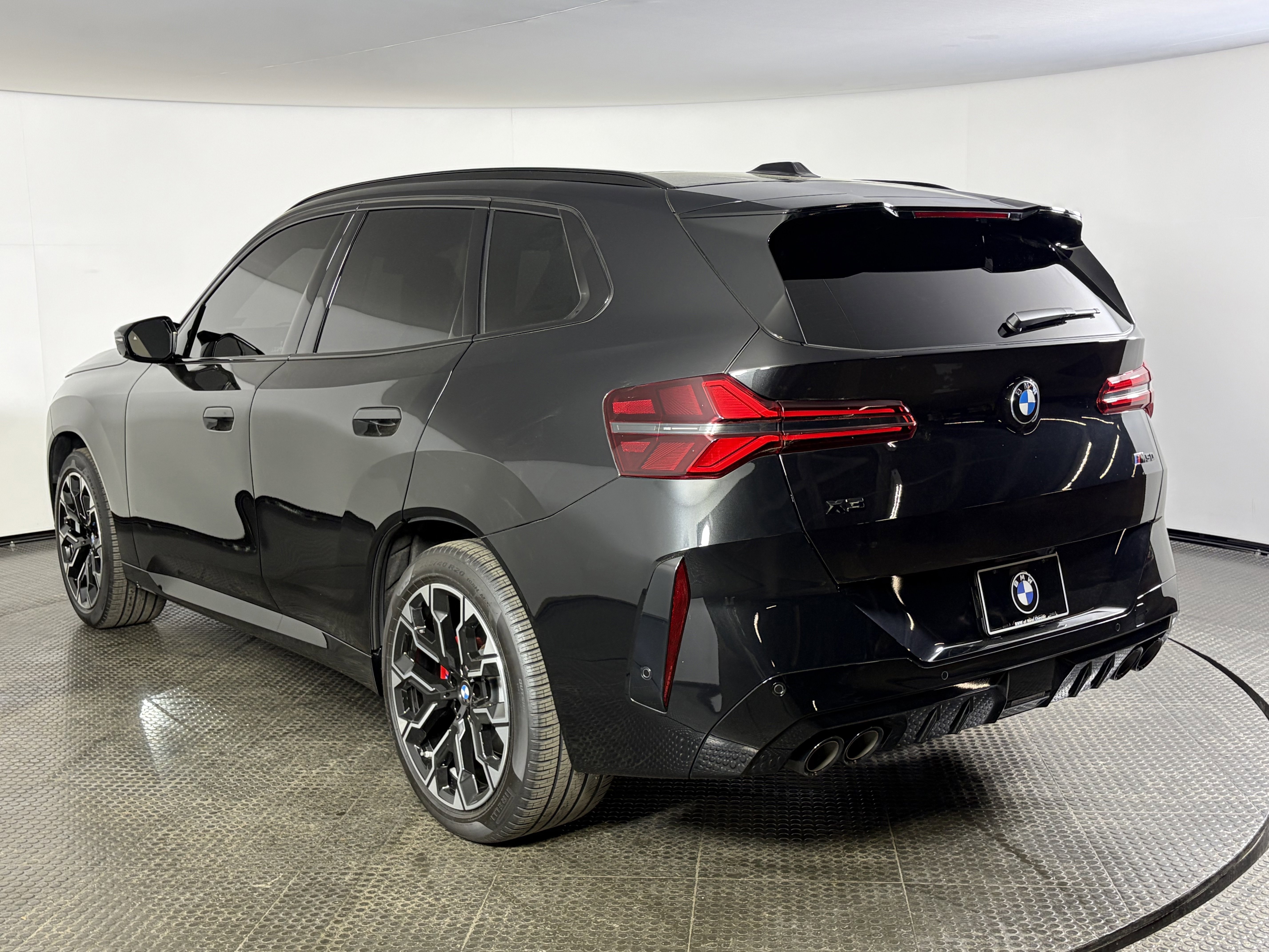 Used 2026 Black Sapphire Metallic BMW M50 xDrive image 6