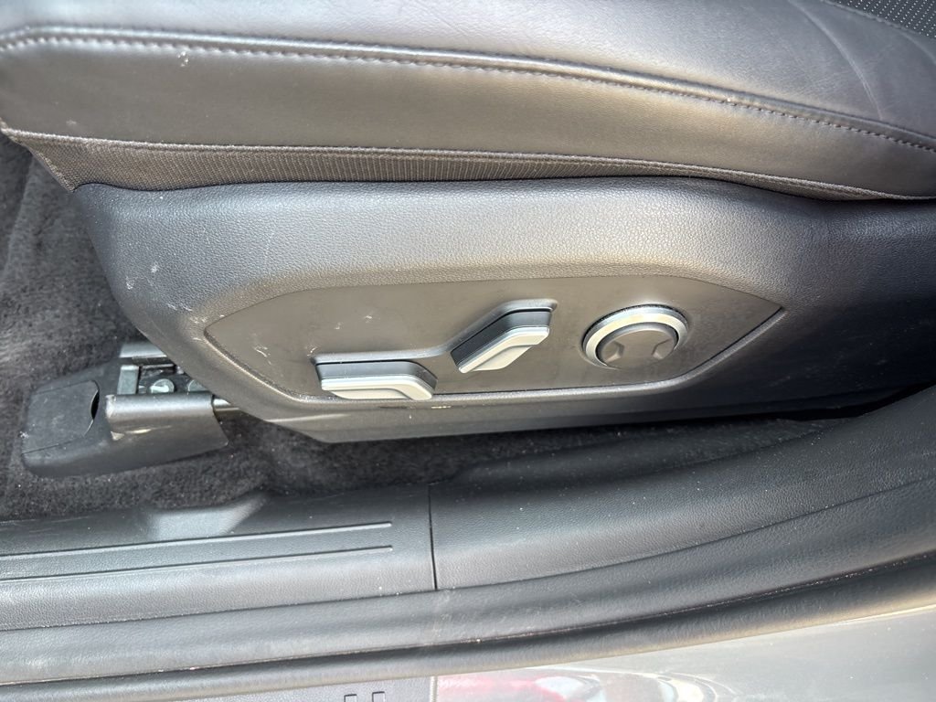 Used 2025 Gray Hyundai SEL image 24