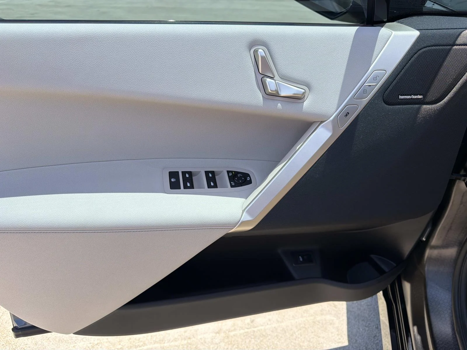 Used 2023 Storm Bay Metallic BMW xDrive50 Sports Activity Vehicle image 13