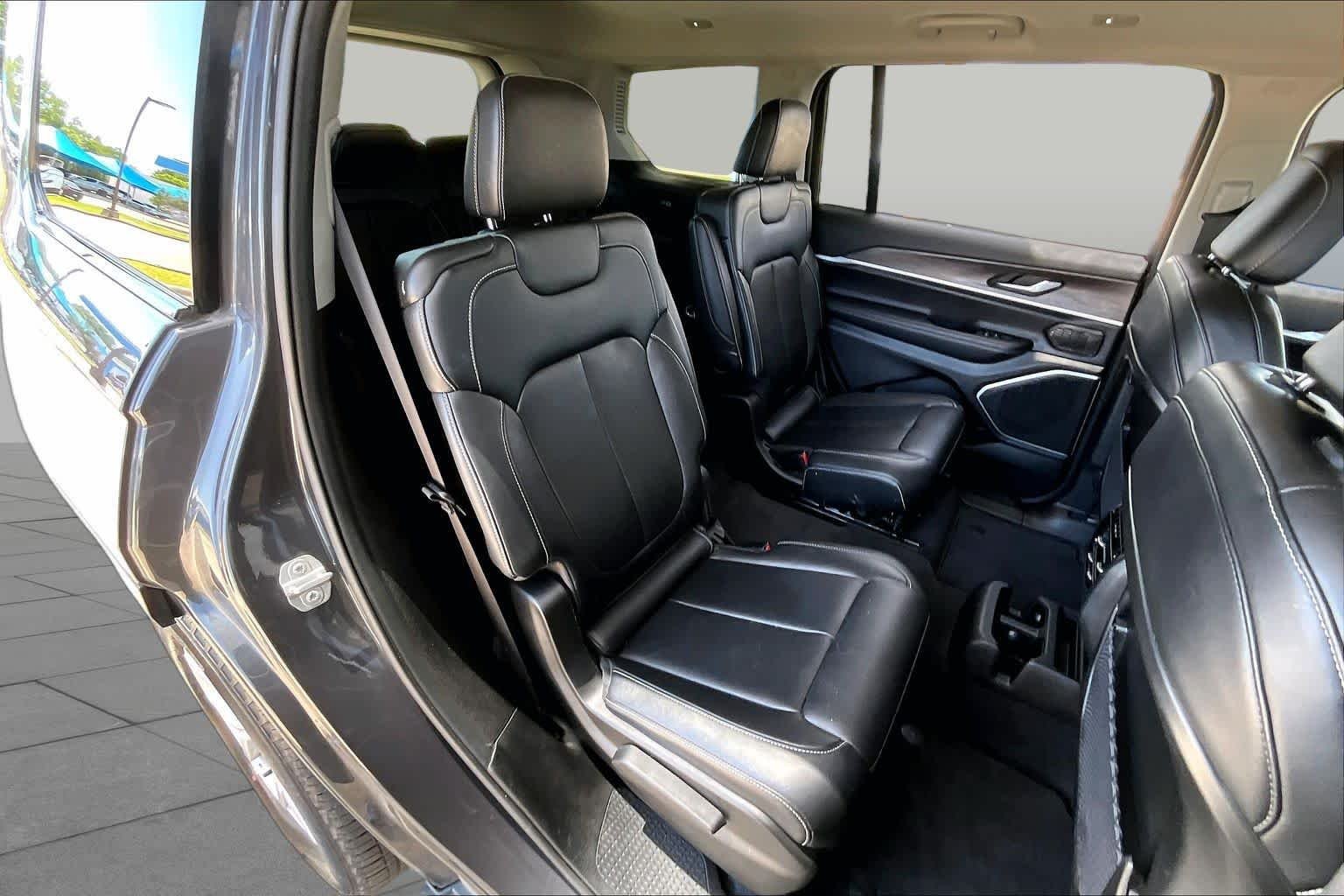 Used 2022 Baltic Gray Metallic Clearcoat Jeep Limited image 20