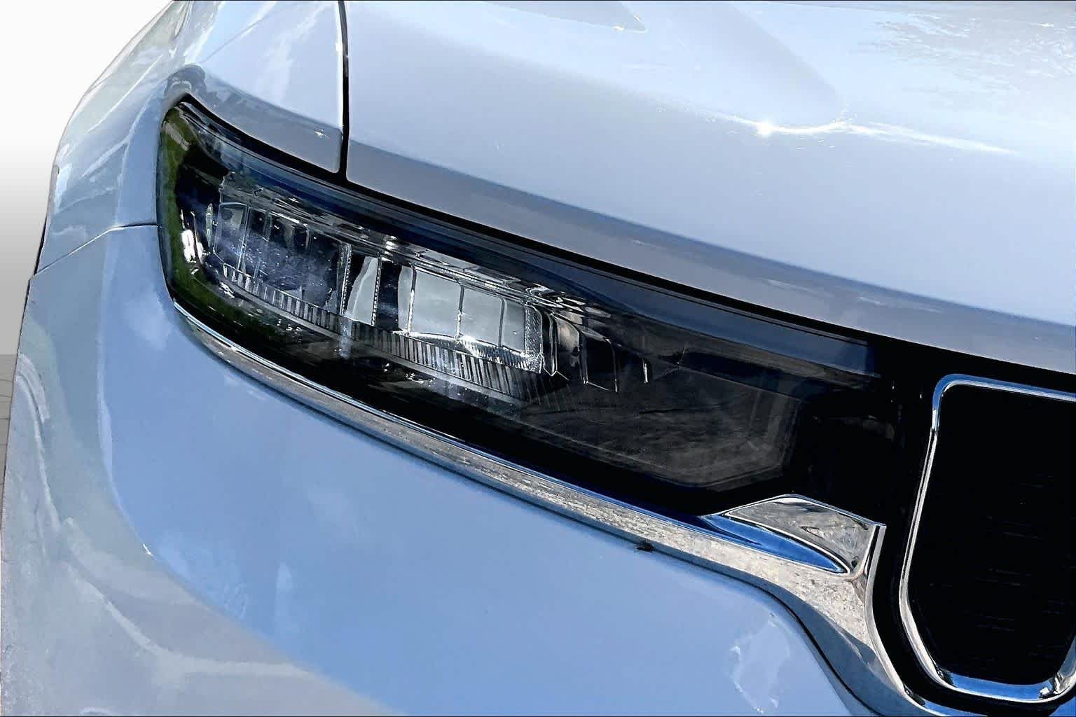 Used 2022 Bright White Clearcoat Jeep Limited image 28