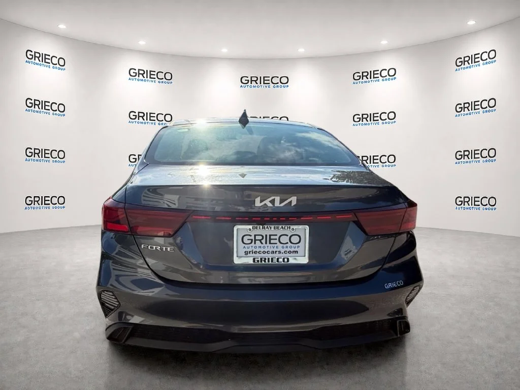 Used 2023 Gray Kia LXS image 6