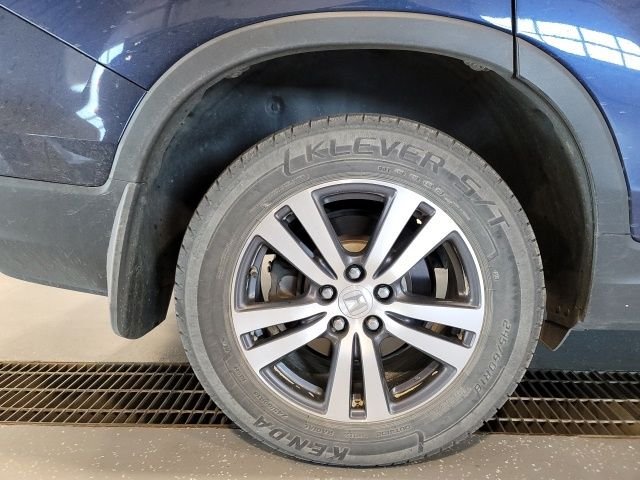 Used 2018  Honda EX image 15