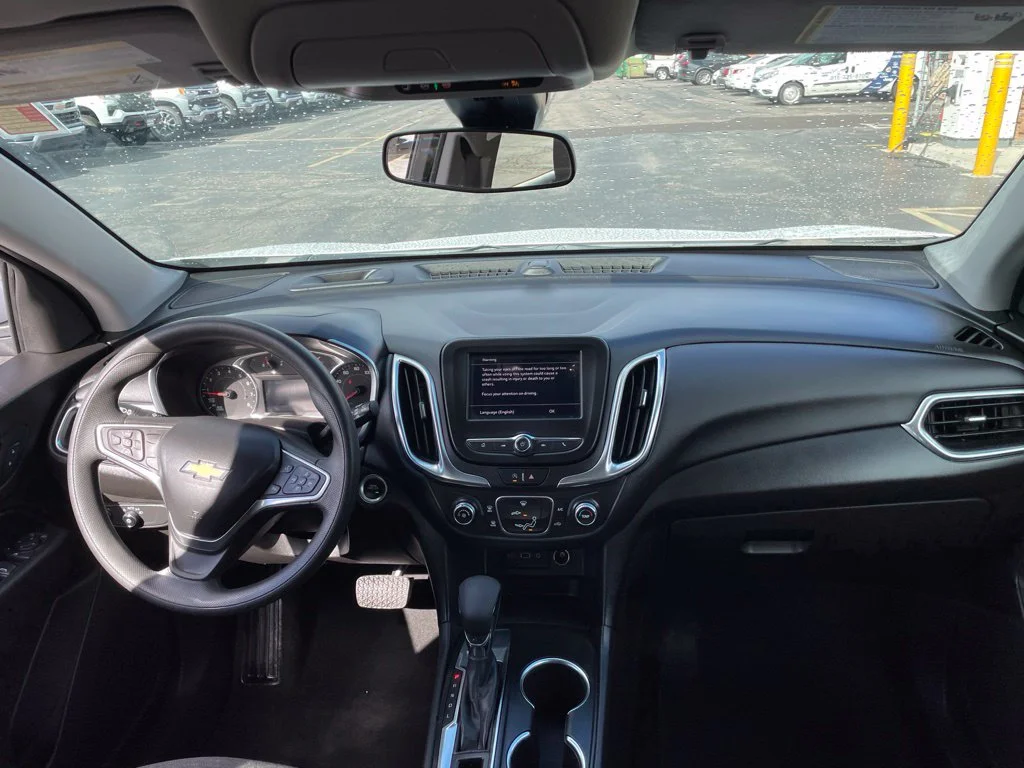 Used 2022 White Chevrolet LT image 18