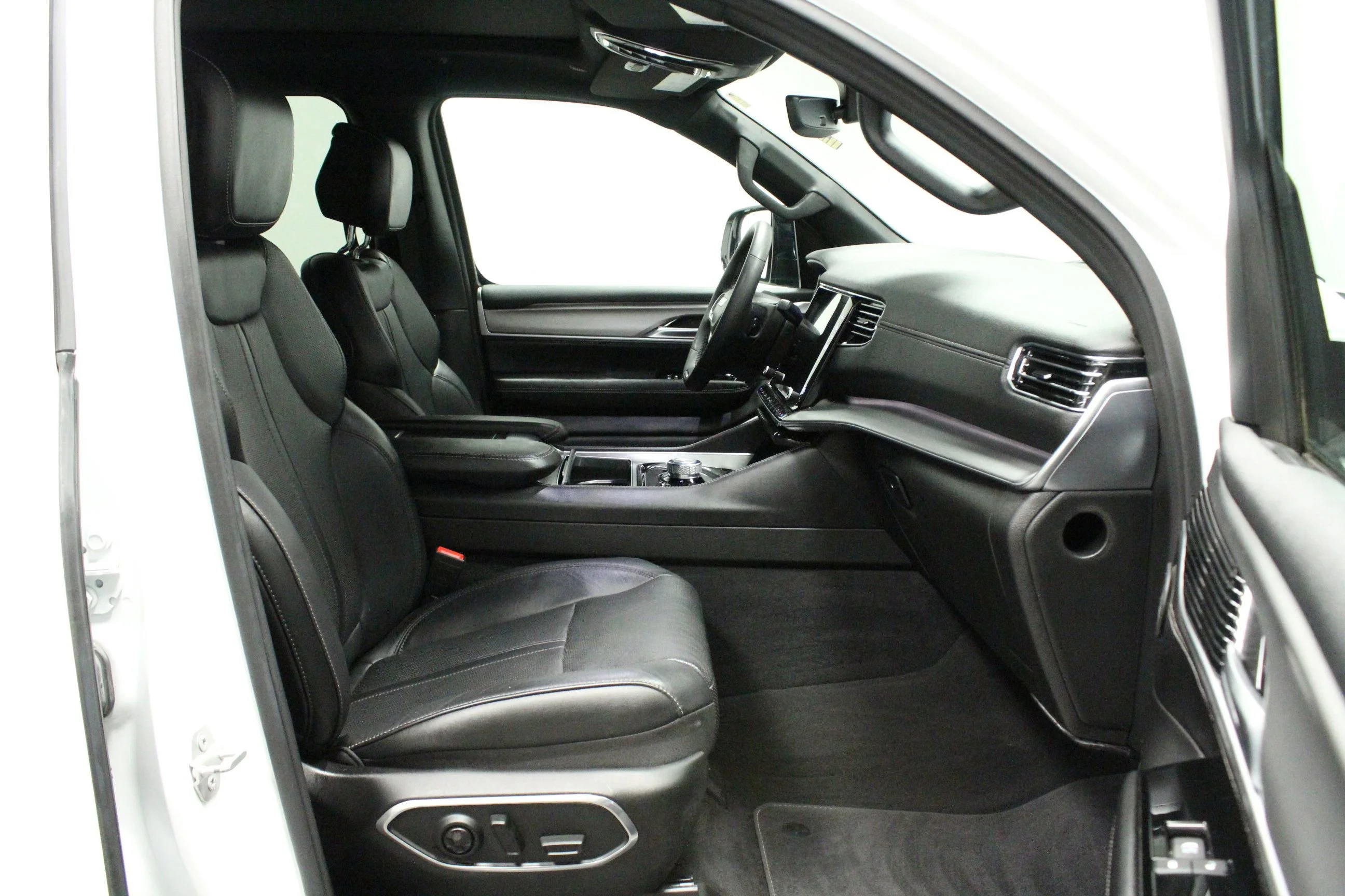 Used 2023 Bright White Clearcoat Jeep Series II image 18