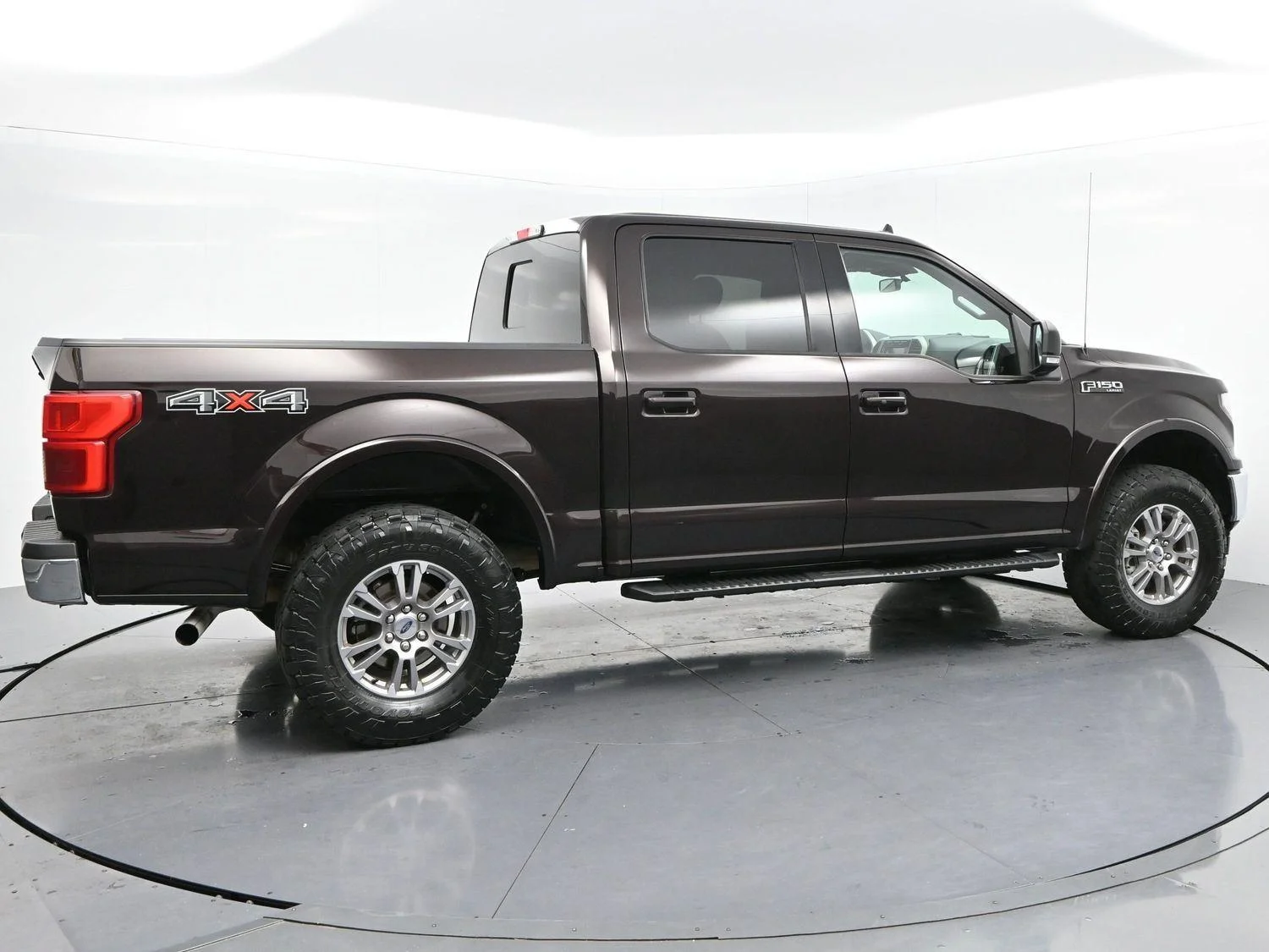 Used 2020 Magma Red Ford LARIAT image 8