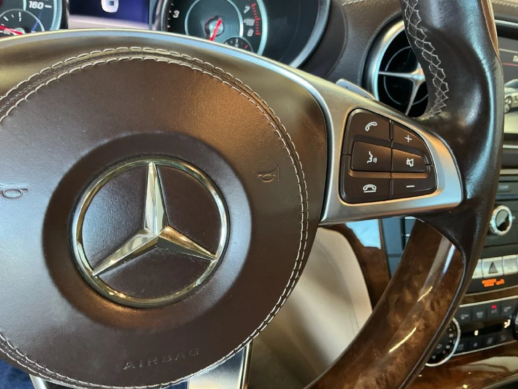 Used 2019 White Mercedes-Benz SL 550 image 25