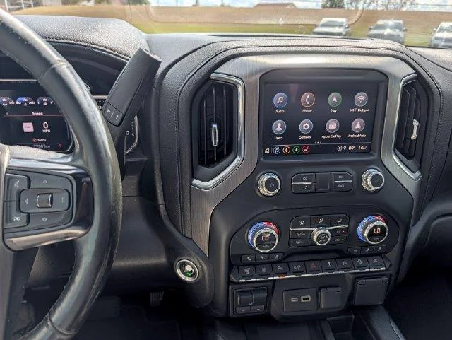 Used 2021 ONYX BLACK GMC Denali image 17