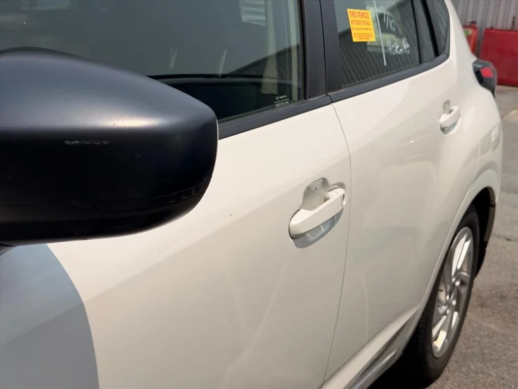 Used 2024 White Subaru Base image 6