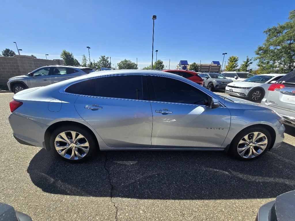 Used 2017 Arctic Blue Metallic Chevrolet Premier image 7
